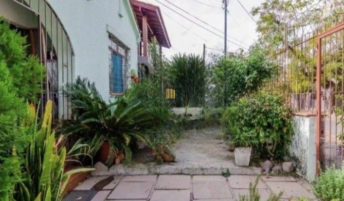 Casa 3 dormitórios no bairro Partenon