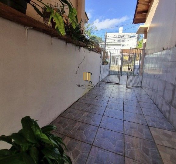 Casa 2 dormitórios no bairro Santo Antônio