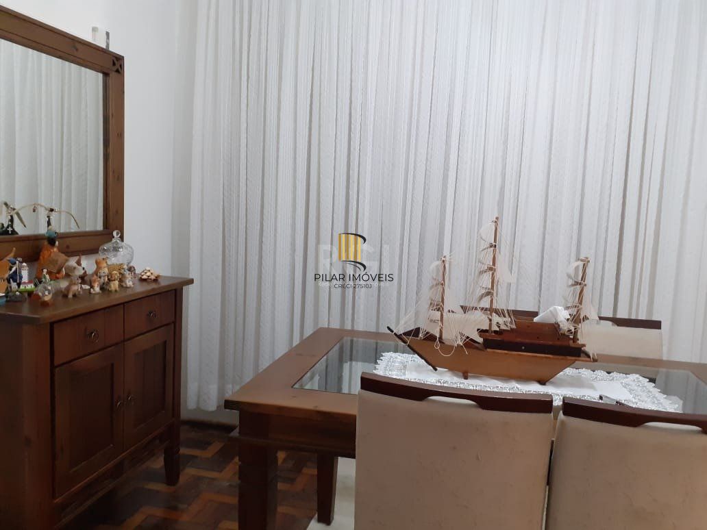 Casa para Venda - 360m², 3 dormitórios, sendo 1 suites, 4 vagas - Santana