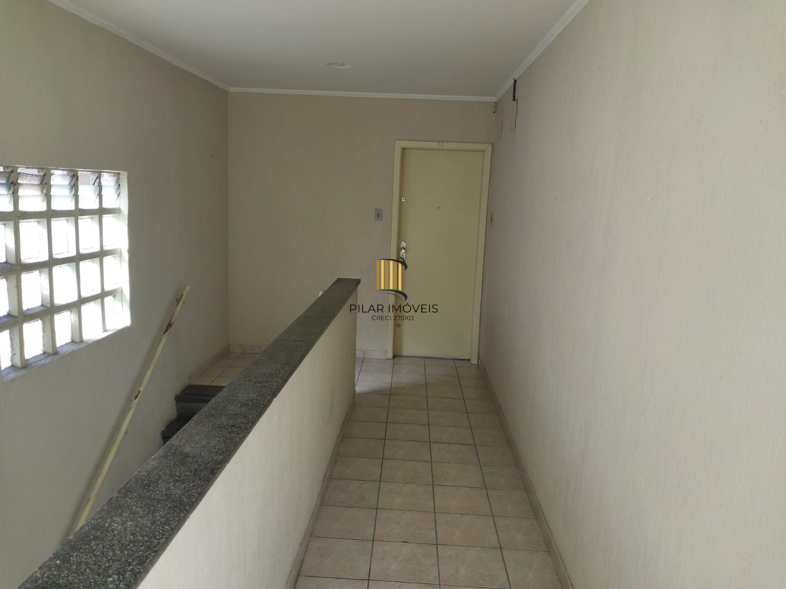 Apartamento de frente com 2 dormitórios para venda no bairro Jardim Botânico em Porto Alegre/RS.