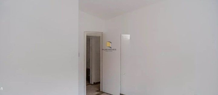 Apartamento térreo com 3 dormitórios no bairro Azenha!