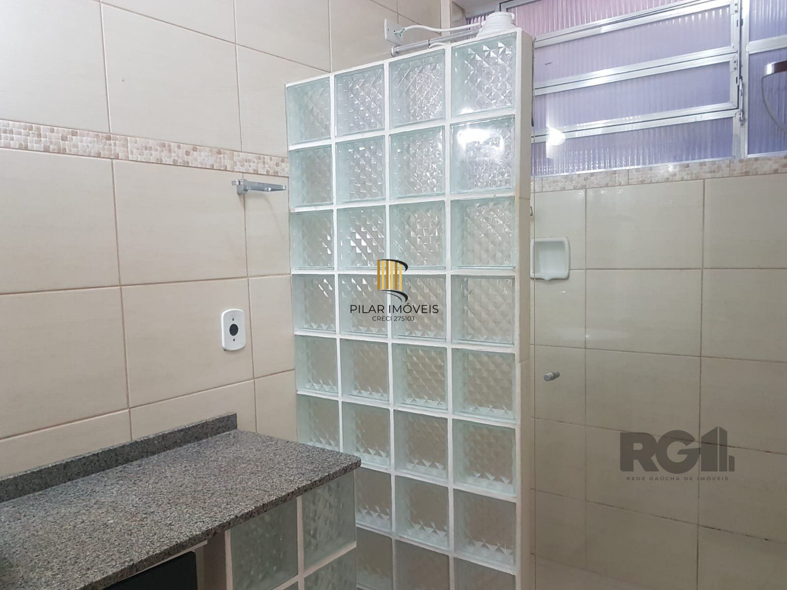Apartamento 2 dormitórios no bairro Azenha