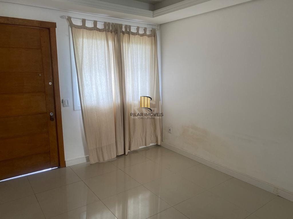 Casa 3 dormitórios no bairro Hípica