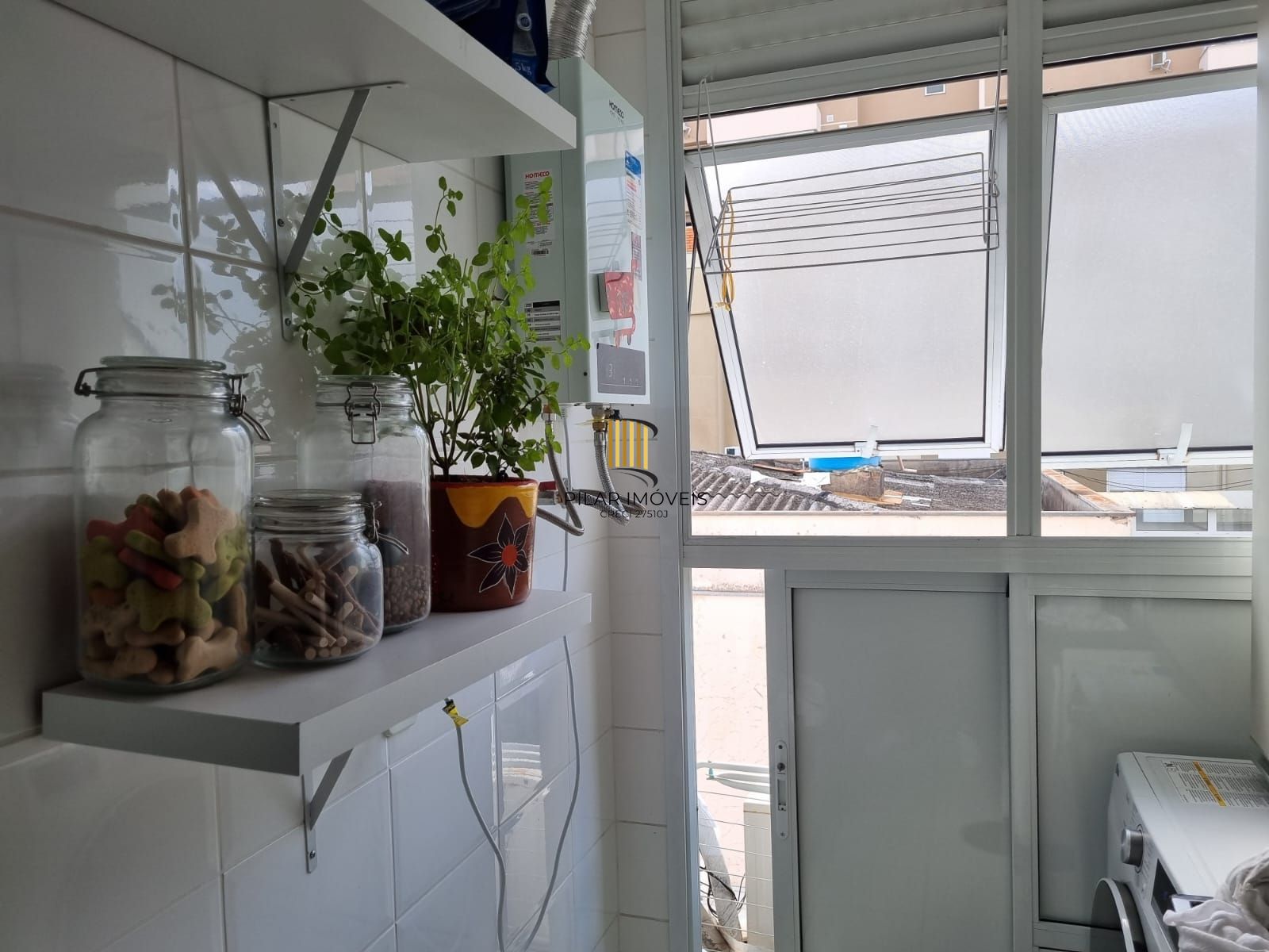 Apartamento de 2 dormitórios com vaga no Bairro Santana