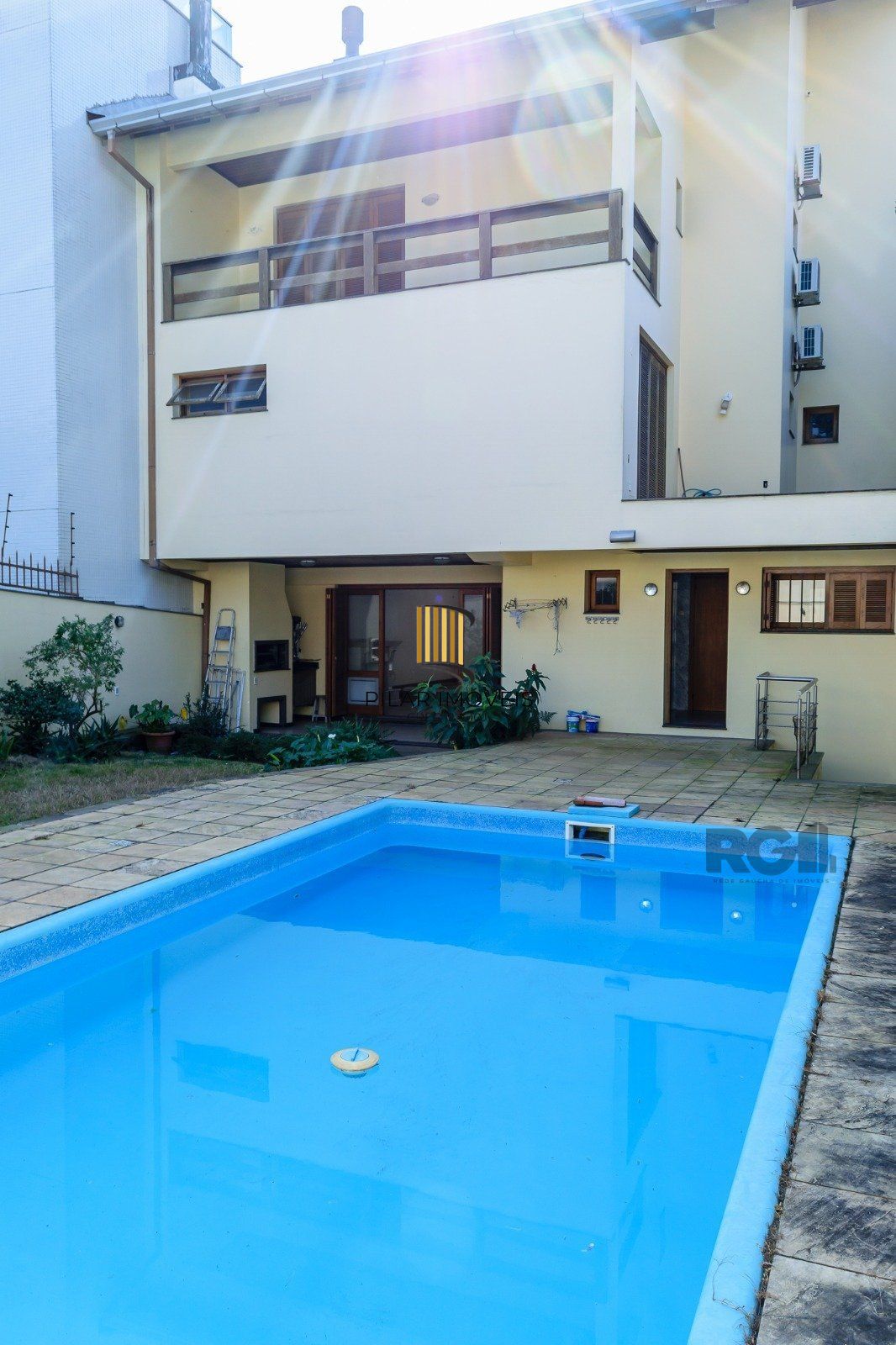 Casa 3 dormitórios no bairro Chácara das Pedras