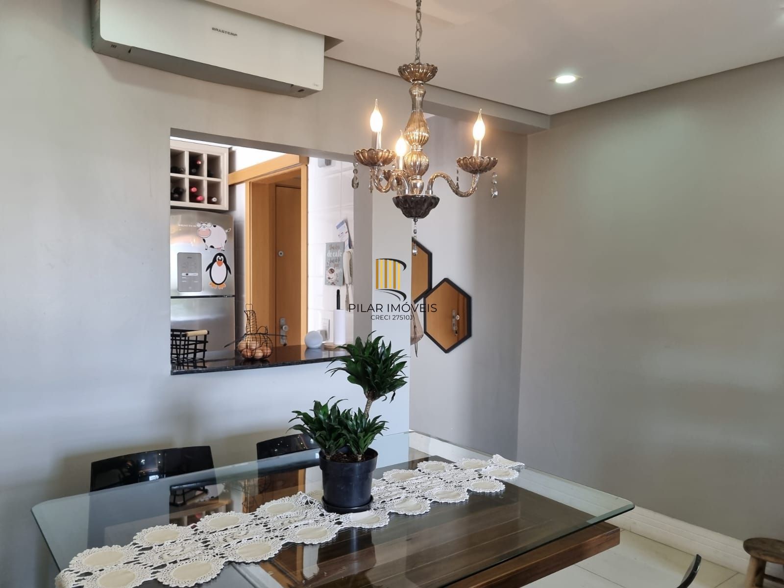 Apartamento de 2 dormitórios com vaga no Bairro Santana