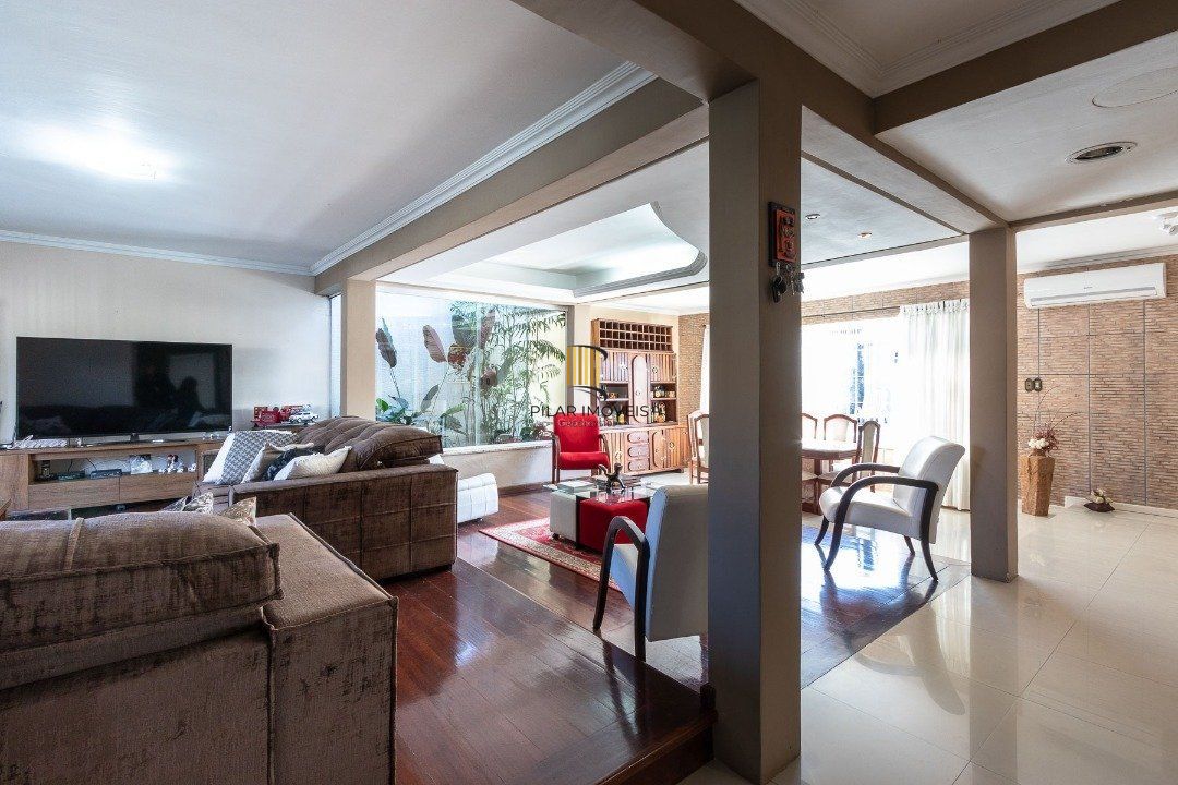 Casa para Venda - 256.5m², 3 dormitórios, sendo 1 suites, 2 vagas - Espirito Santo