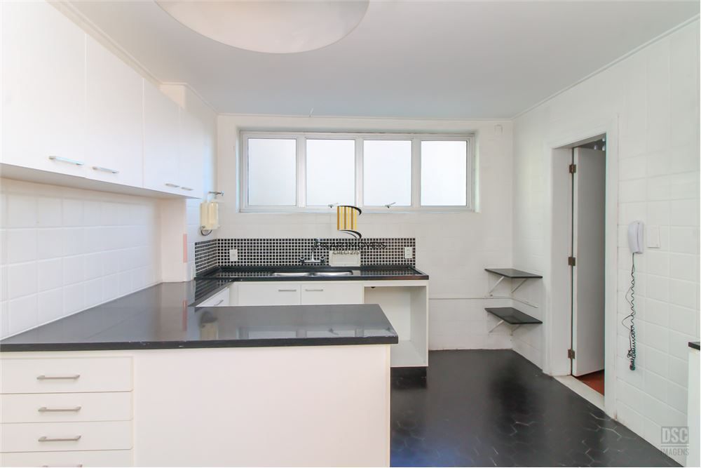 Apartamento 4 dormitórios no bairro Centro Histórico