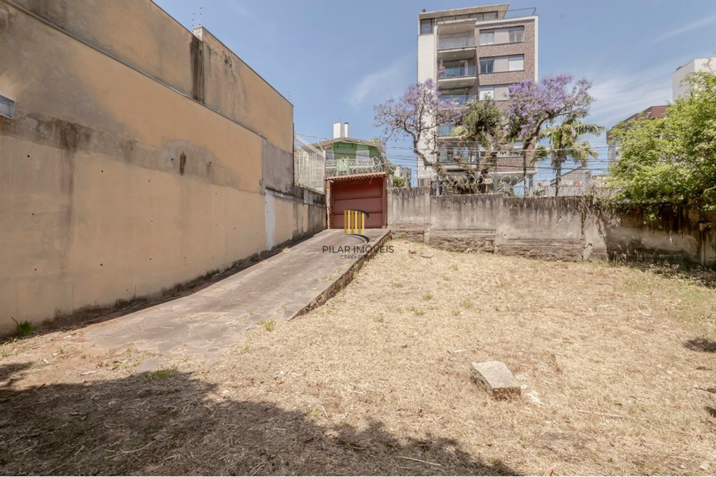 Casa 3 dormitórios no bairro Menino Deus