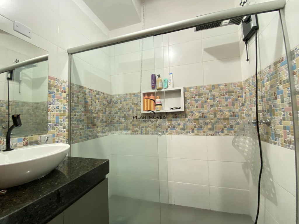 Casa 3 dormitórios no bairro Hípica