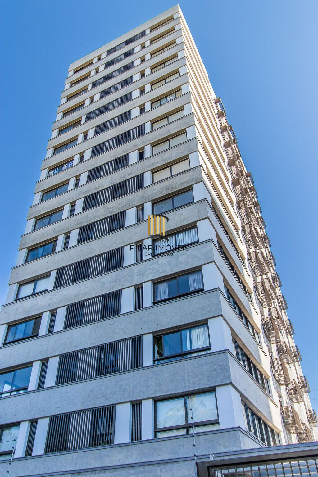 Apartamento 3 dormitórios no bairro Menino Deus