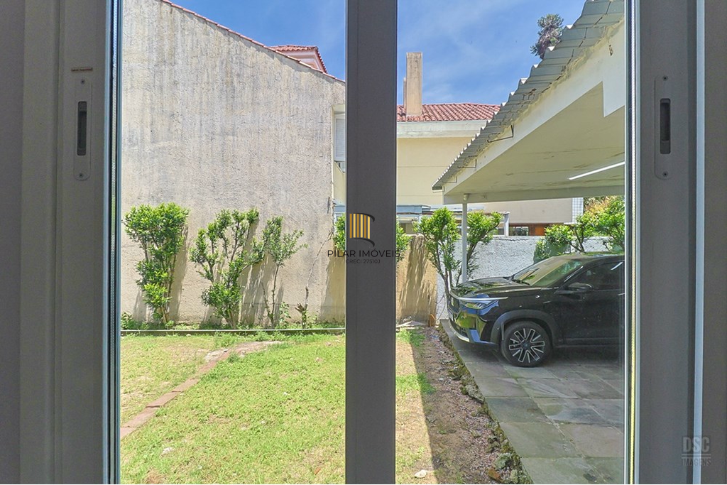 Casa 3 dormitórios no bairro Ipanema