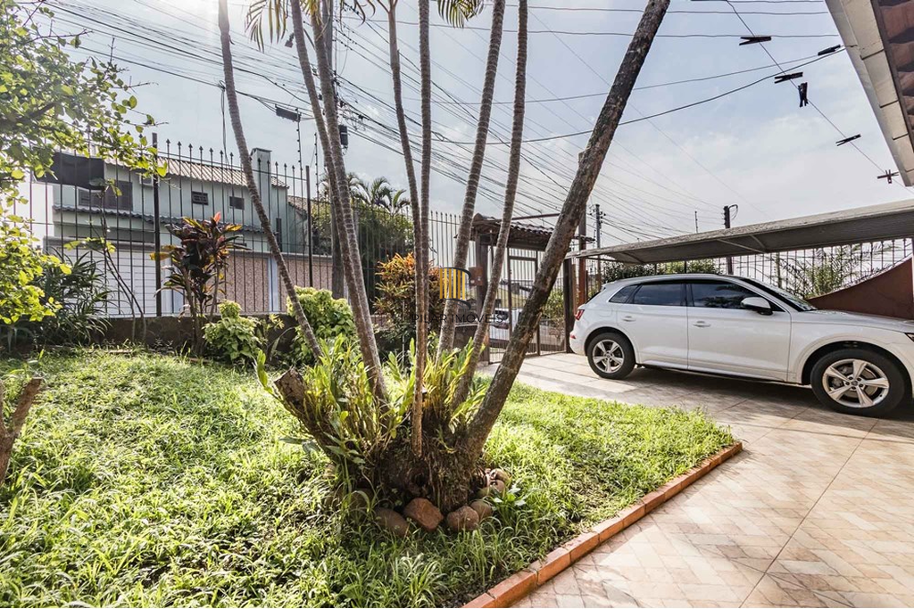 Casa 3 dormitórios no bairro Rubem Berta