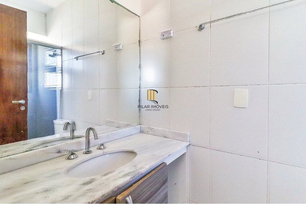 Casa de Condomínio 3 dormitórios no bairro Serraria