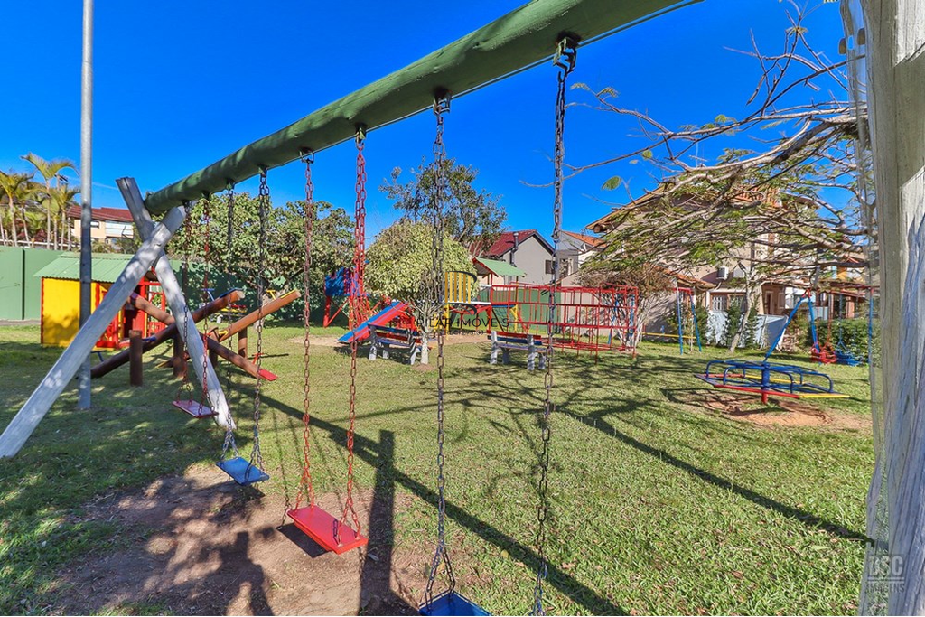 Casa de Condomínio 3 dormitórios no bairro Ipanema