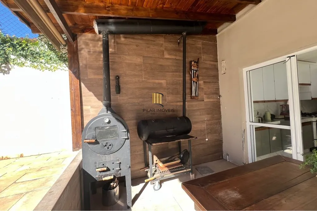 Casa 4 dormitórios no bairro Petrópolis