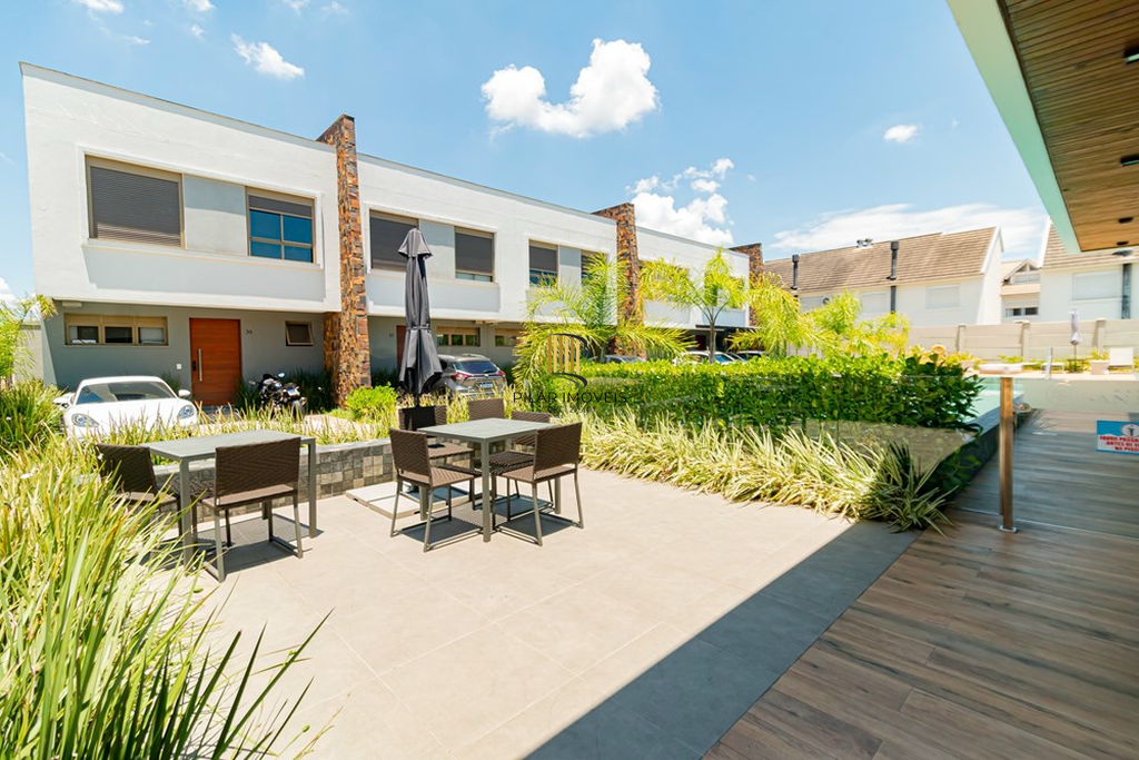 Casa de Condomínio 4 dormitórios no bairro Jardim Itu