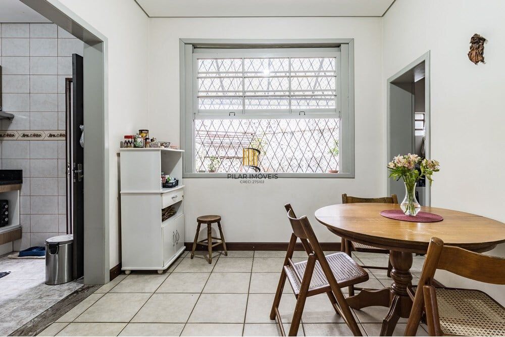Casa 3 dormitórios no bairro Santana