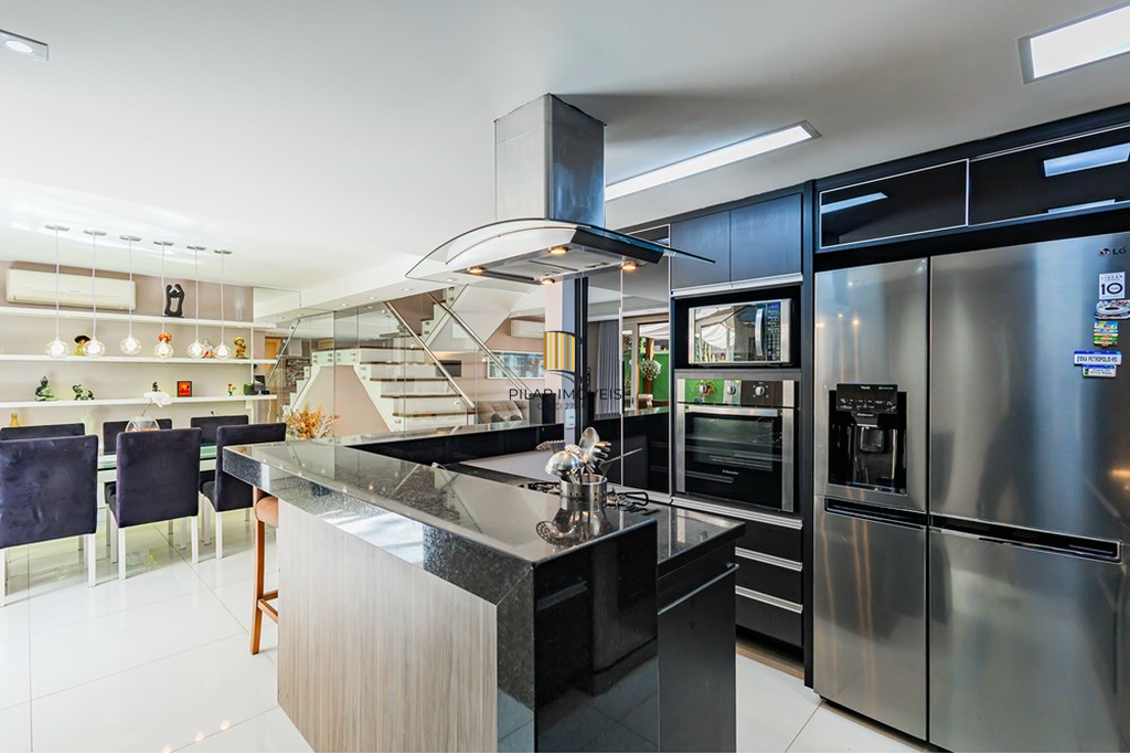 Casa de Condomínio 3 dormitórios no bairro Lomba do Pinheiro