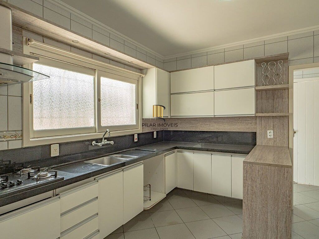 Casa 3 dormitórios no bairro Sarandi