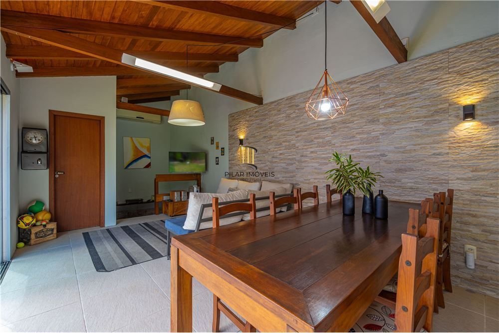 Casa 4 dormitórios no bairro Jardim Lindóia