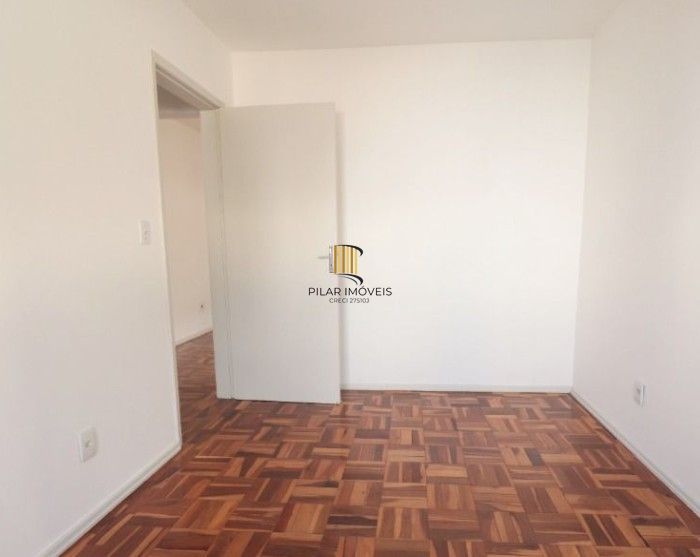 01 dormitório com 50 m2, prédio com elevador