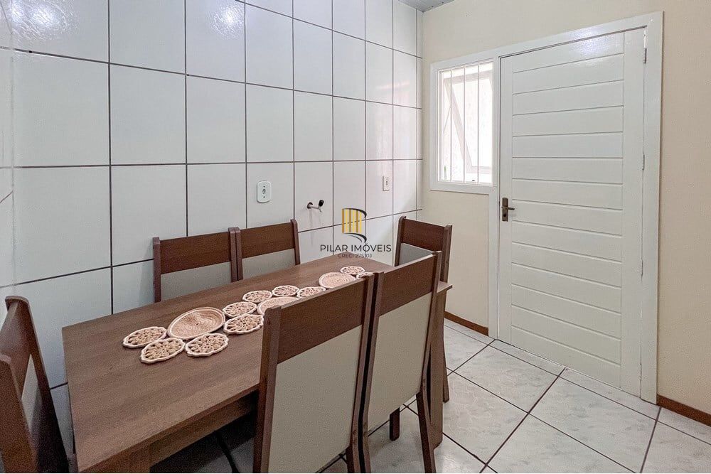 Casa de Condomínio 2 dormitórios no bairro Olaria