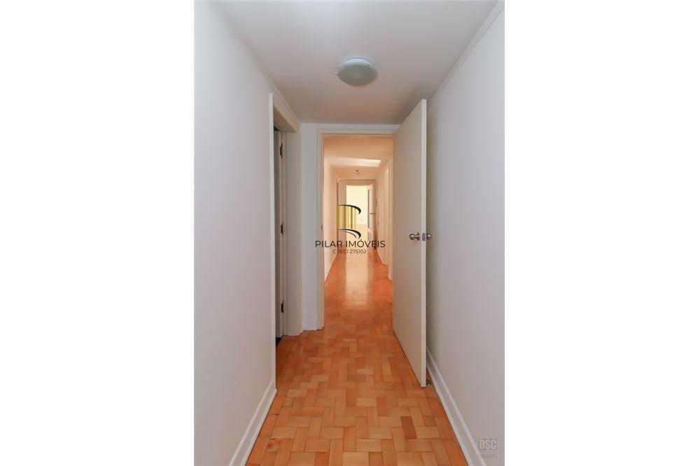 Apartamento 4 dormitórios no bairro Centro Histórico