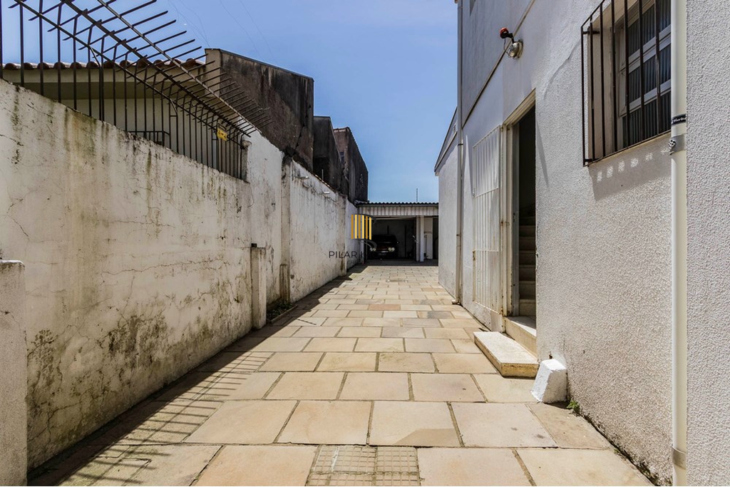 Casa 4 dormitórios no bairro Sarandi