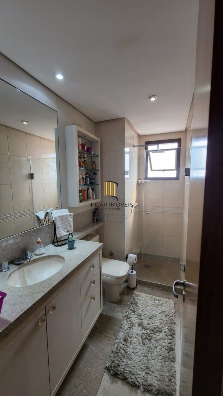 Apartamento 3 dormitórios no bairro Menino Deus