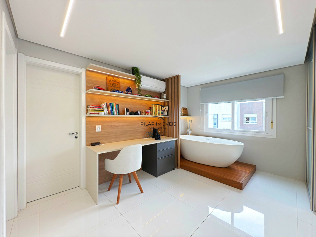 Apartamento 3 dormitórios no bairro Menino Deus