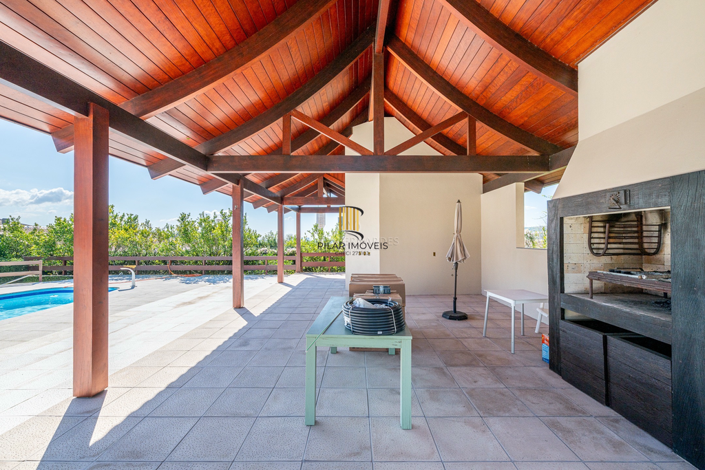 Casa de Condomínio 3 dormitórios no bairro Cavalhada