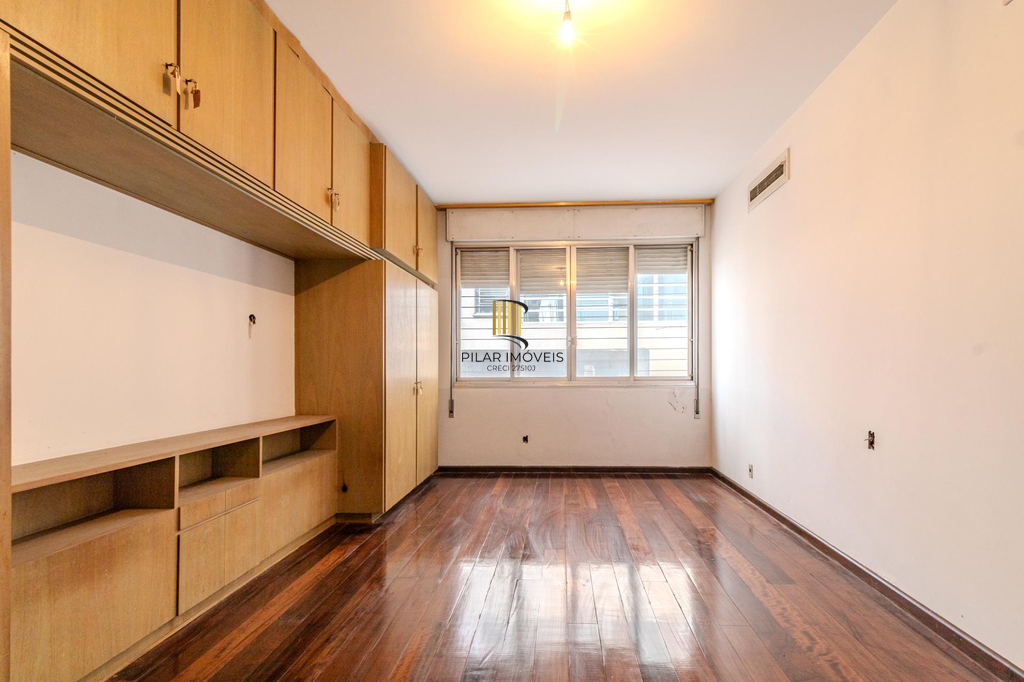 Apartamento 4 dormitórios no bairro Moinhos de Vento