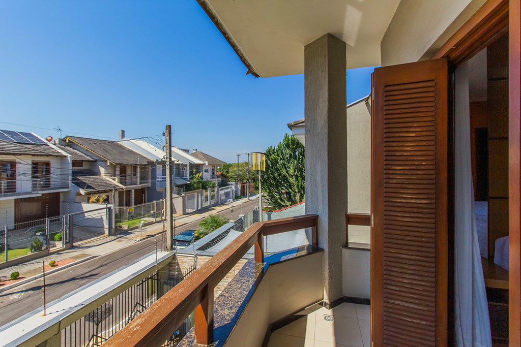 Casa 4 dormitórios no bairro Moinhos de Vento