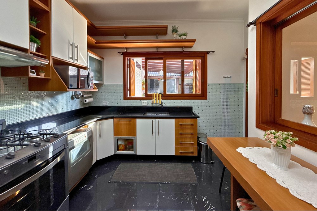 Casa 4 dormitórios no bairro São José