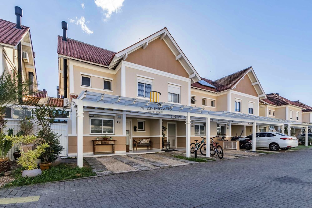 Casa de Condomínio 4 dormitórios no bairro Sarandi