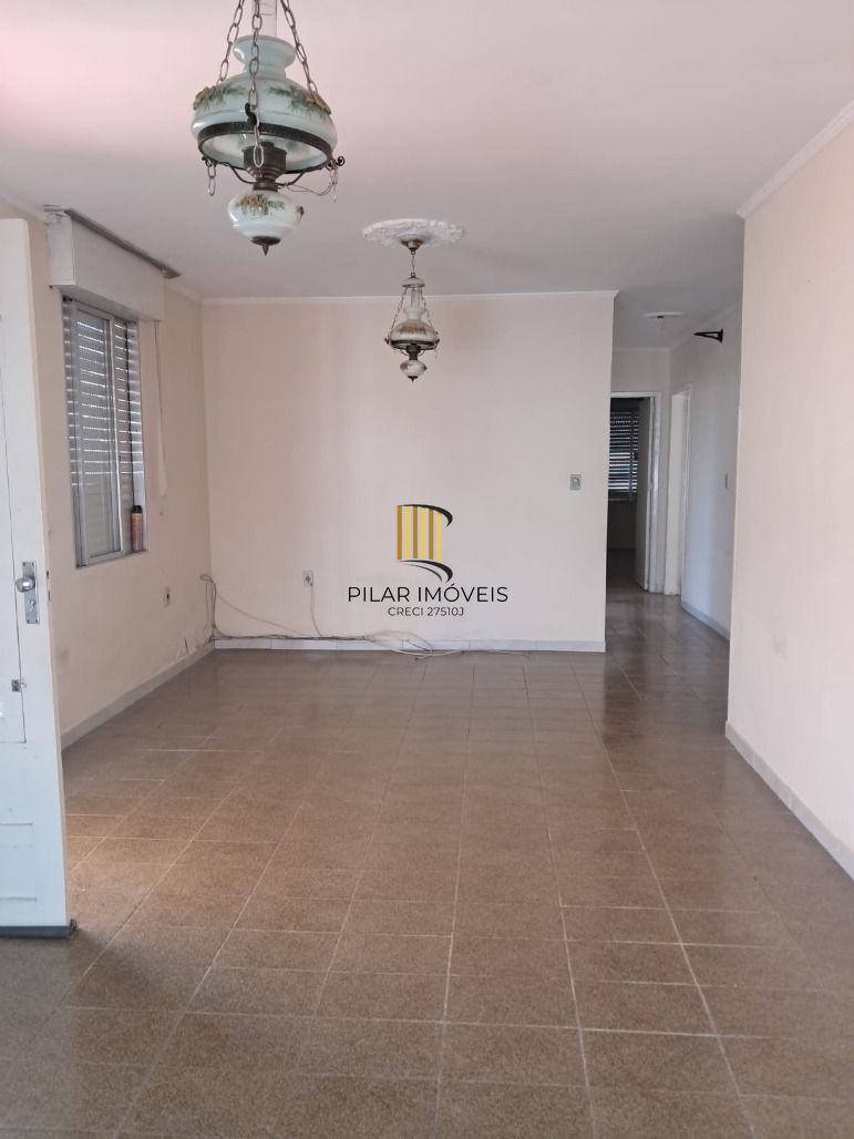 Casa 3 dormitórios no bairro Santa Maria Goretti