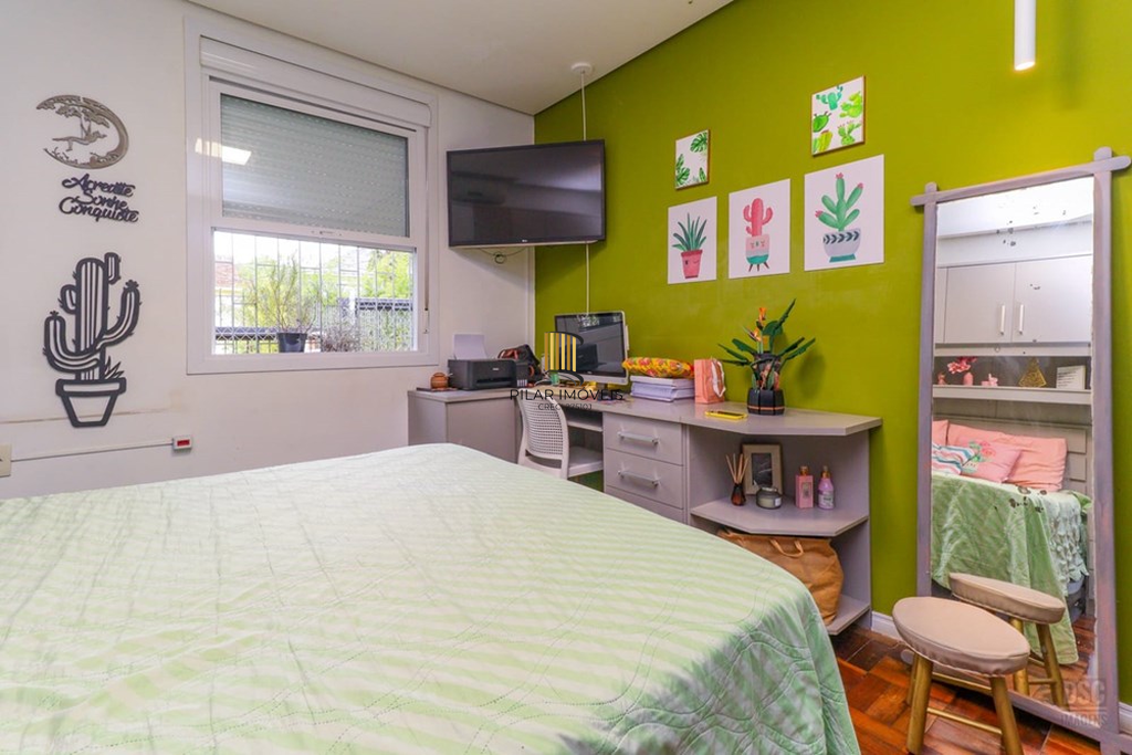 Casa 4 dormitórios no bairro Santo Antônio