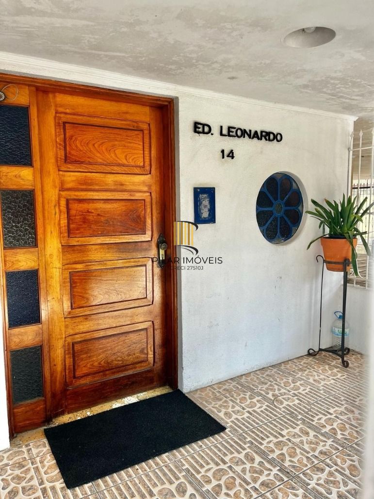 Vende ótimo apto de 02 dormitórios