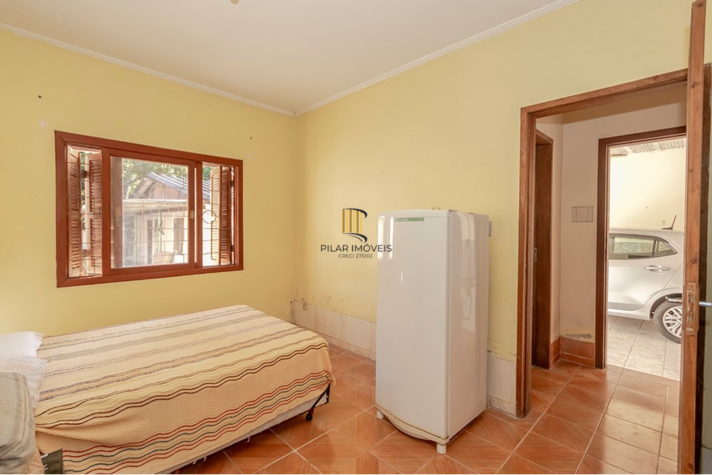 Casa 5 dormitórios no bairro Glória