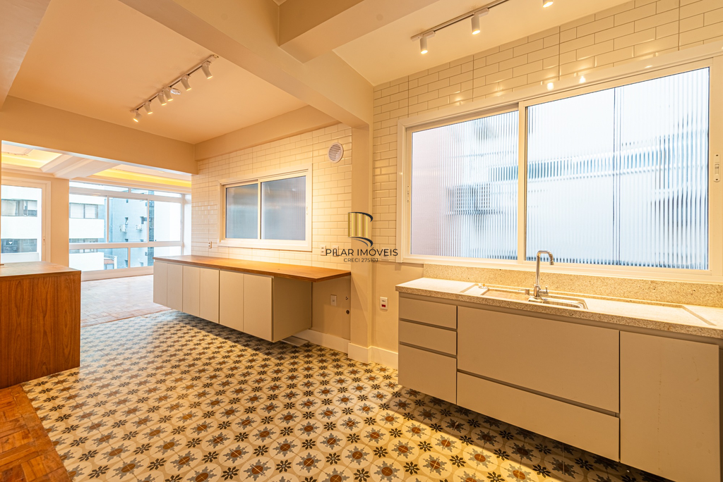 Apartamento 3 dormitórios no bairro Bom Fim