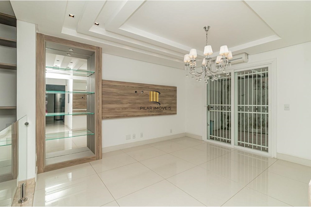 Casa 4 dormitórios no bairro Nonoai