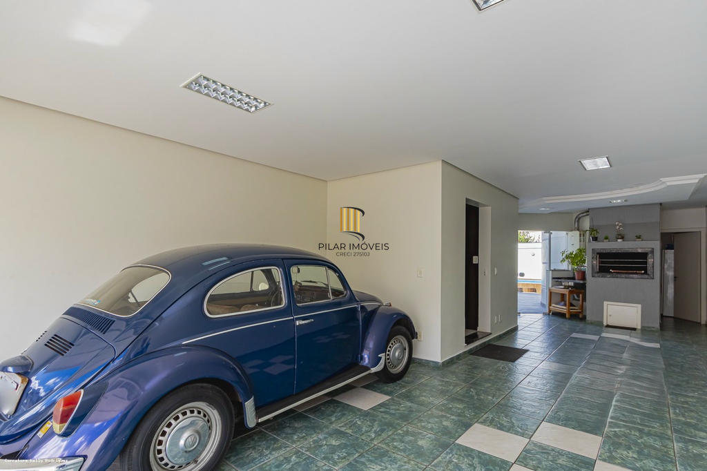 Casa 4 dormitórios no bairro Moinhos de Vento