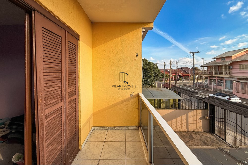 Casa 3 dormitórios no bairro Niterói