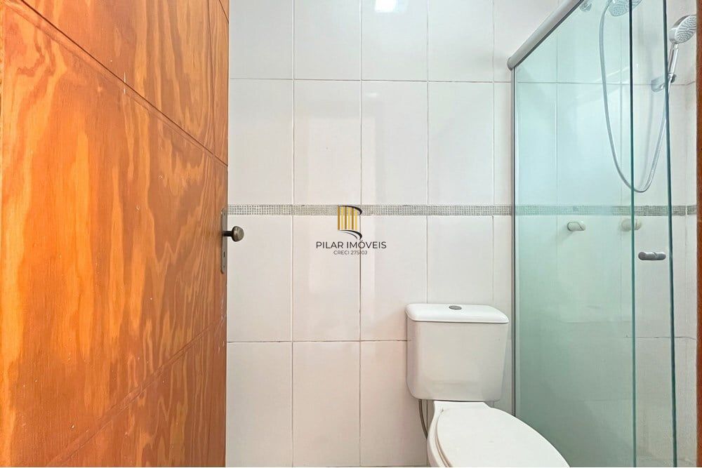 Casa 2 dormitórios no bairro Guarujá