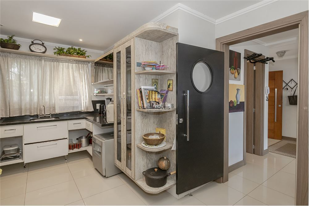 Casa 4 dormitórios no bairro Vila Assunção