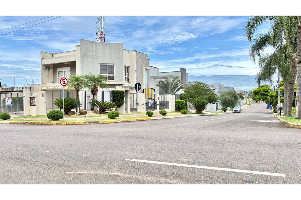 Casa 3 dormitórios no bairro Moinhos de Vento