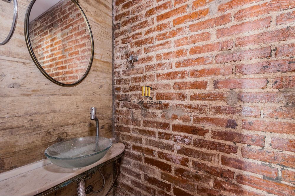 Apartamento 4 dormitórios no bairro Cidade Baixa