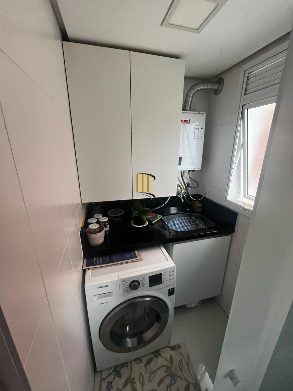 Apto de 03 dorm, sendo 01 suíte, 02 vagas, 103 m2, na João Obino, semi mobiliado