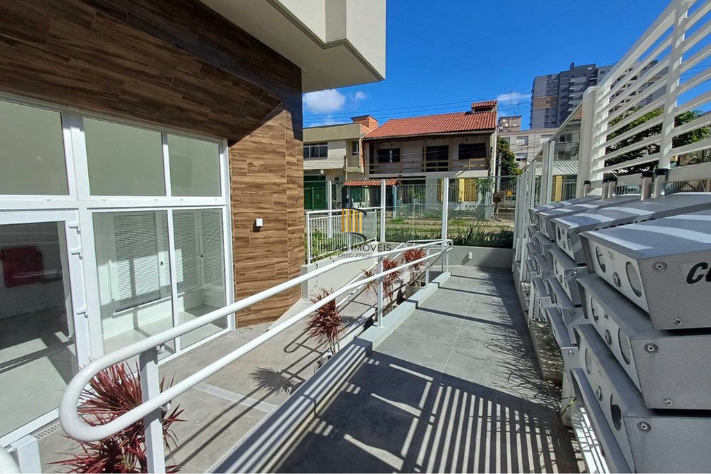 Apartamento 2 dormitórios no bairro Vila Ipiranga